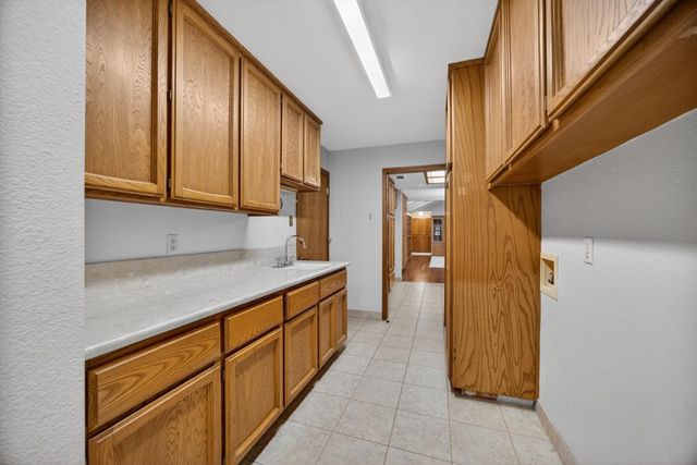 14 Rose River Ct, Sacramento, CA 95831