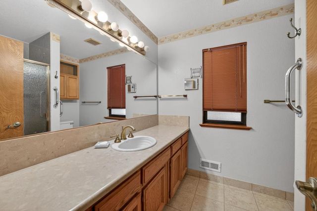 14 Rose River Ct, Sacramento, CA 95831