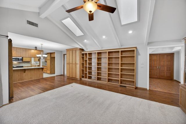 14 Rose River Ct, Sacramento, CA 95831