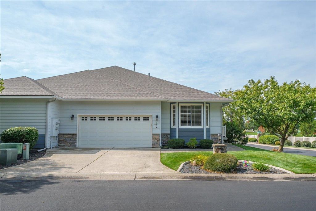 1525 N Lancashire Ln, Liberty Lake, WA 99019 photo 2