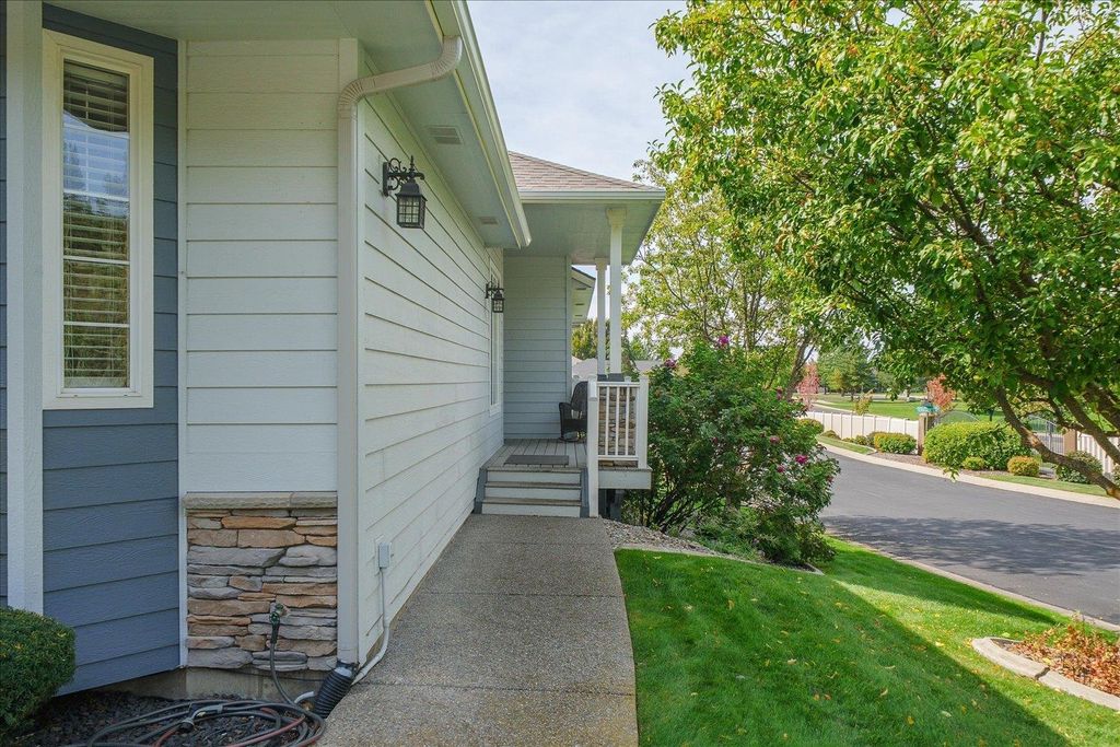 1525 N Lancashire Ln, Liberty Lake, WA 99019 photo 4