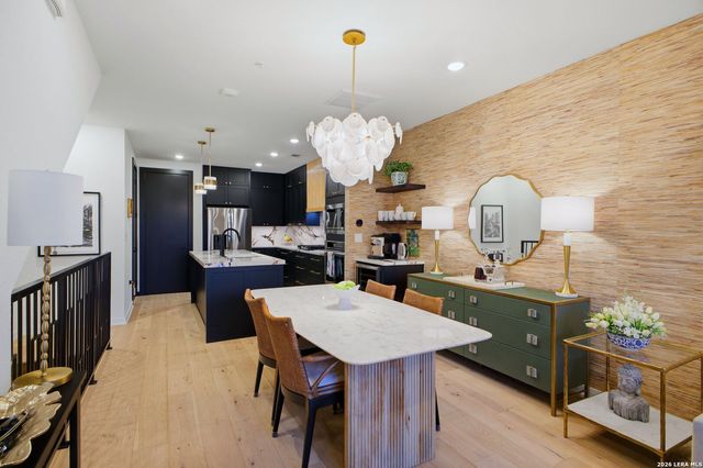 719 E Locust St Unit 4107, San Antonio, TX 78212