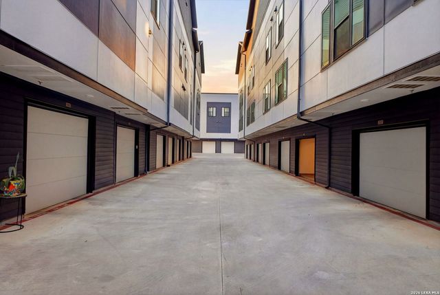 719 E Locust St Unit 4107, San Antonio, TX 78212