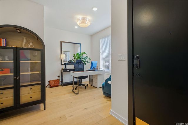 719 E Locust St Unit 4107, San Antonio, TX 78212