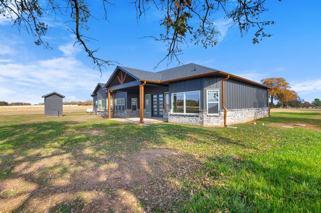 1404 Faulkner Road, Sunset, TX 76270