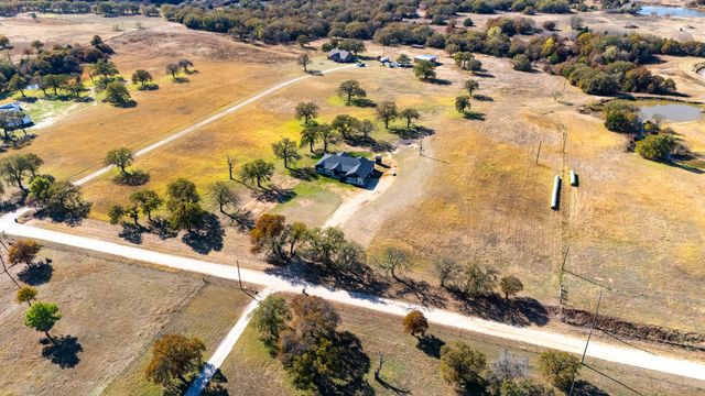 1404 Faulkner Road, Sunset, TX 76270