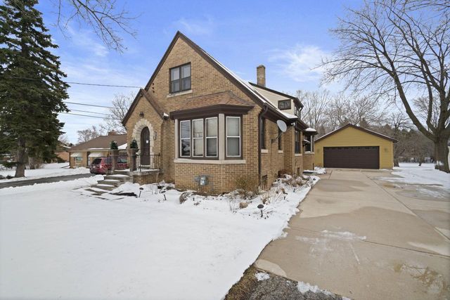 5144 S 43rd STREET, Greenfield, WI 53220