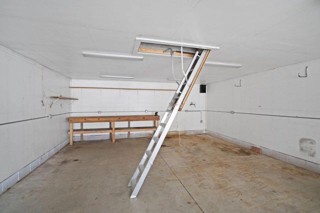 5144 S 43rd STREET, Greenfield, WI 53220