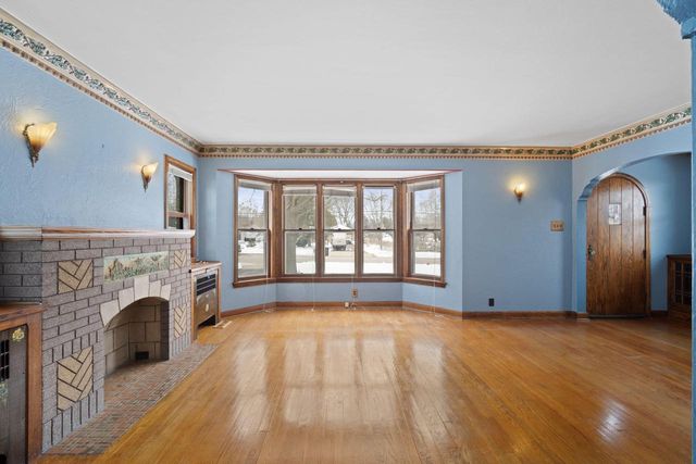 5144 S 43rd STREET, Greenfield, WI 53220