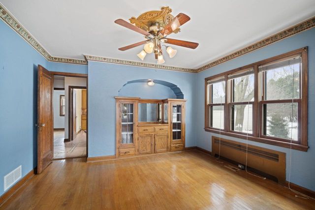 5144 S 43rd STREET, Greenfield, WI 53220