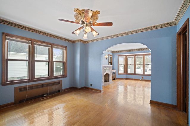 5144 S 43rd STREET, Greenfield, WI 53220