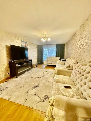 97-07 63 Road 3M, Rego Park, NY 11374