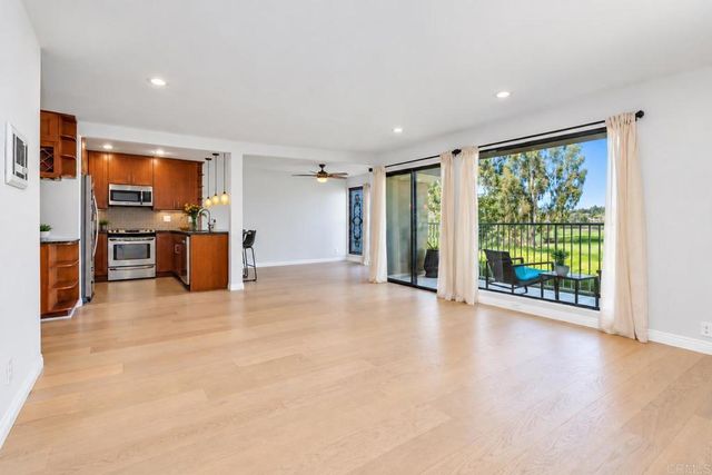 2348 La Costa Avenue 216, Carlsbad, CA 92009