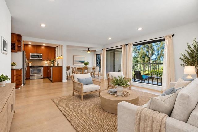 2348 La Costa Avenue 216, Carlsbad, CA 92009