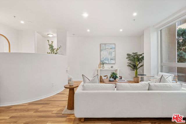 13044 Pacific 108, Playa Vista, CA 90094
