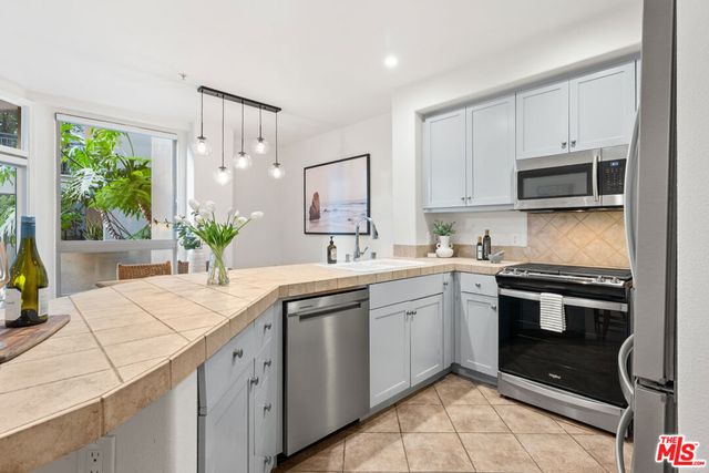 13044 Pacific 108, Playa Vista, CA 90094