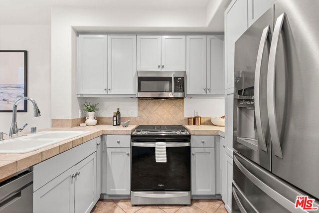13044 Pacific 108, Playa Vista, CA 90094