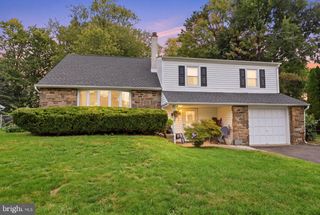 177 SHARE DR, Morrisville, PA 19067
