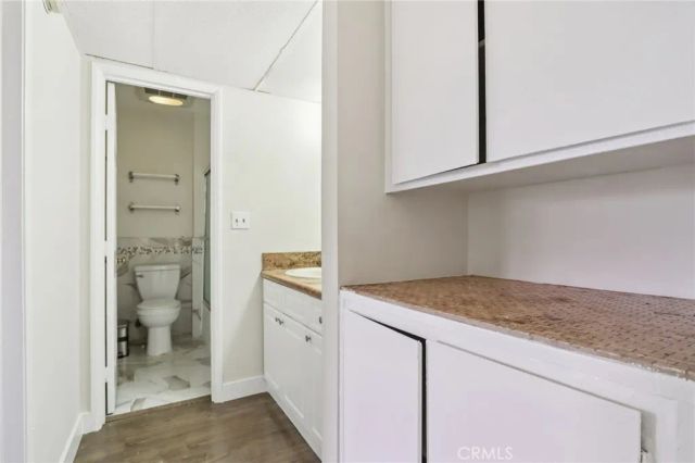 7320 Lennox Avenue D11, Van Nuys, CA 91405