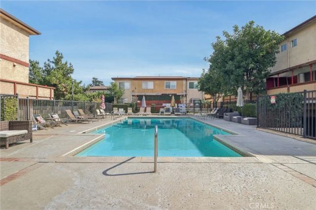 7320 Lennox Avenue D11, Van Nuys, CA 91405
