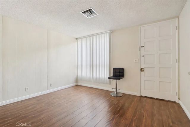 7320 Lennox Avenue D11, Van Nuys, CA 91405