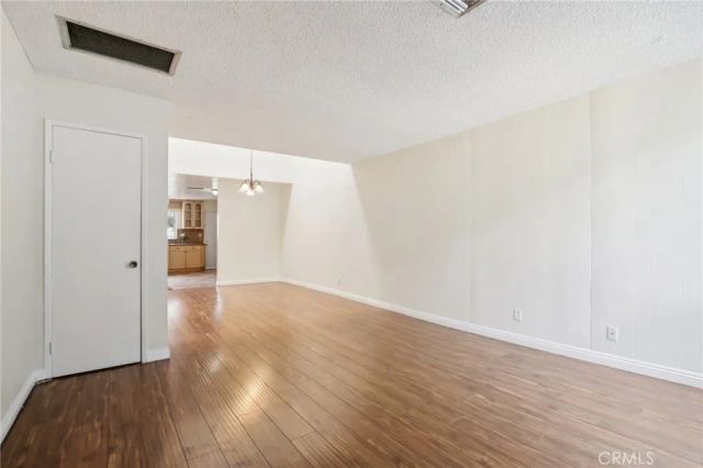 7320 Lennox Avenue D11, Van Nuys, CA 91405