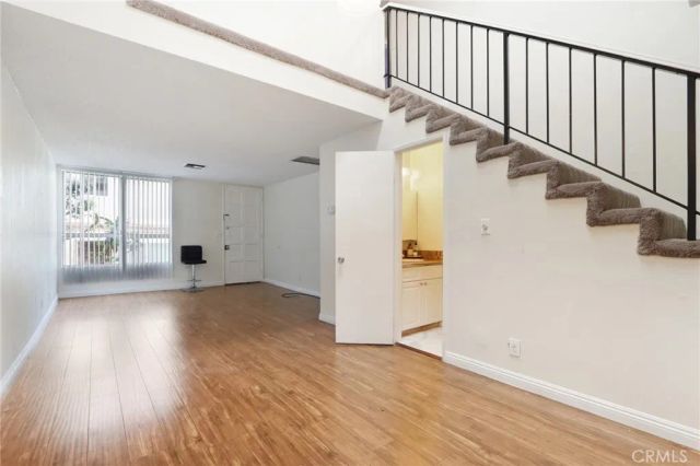 7320 Lennox Avenue D11, Van Nuys, CA 91405