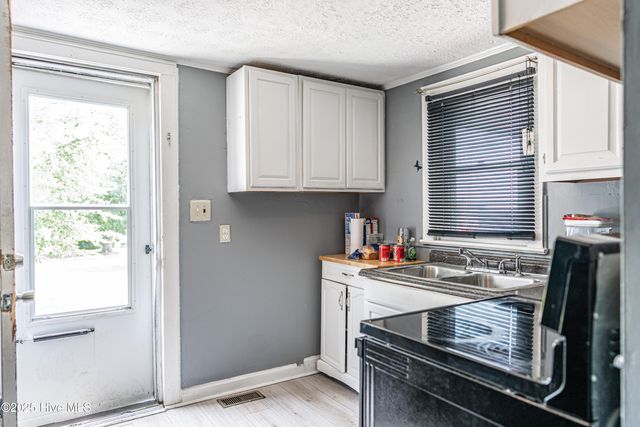 712 Washington Avenue, Hamlet, NC 28345