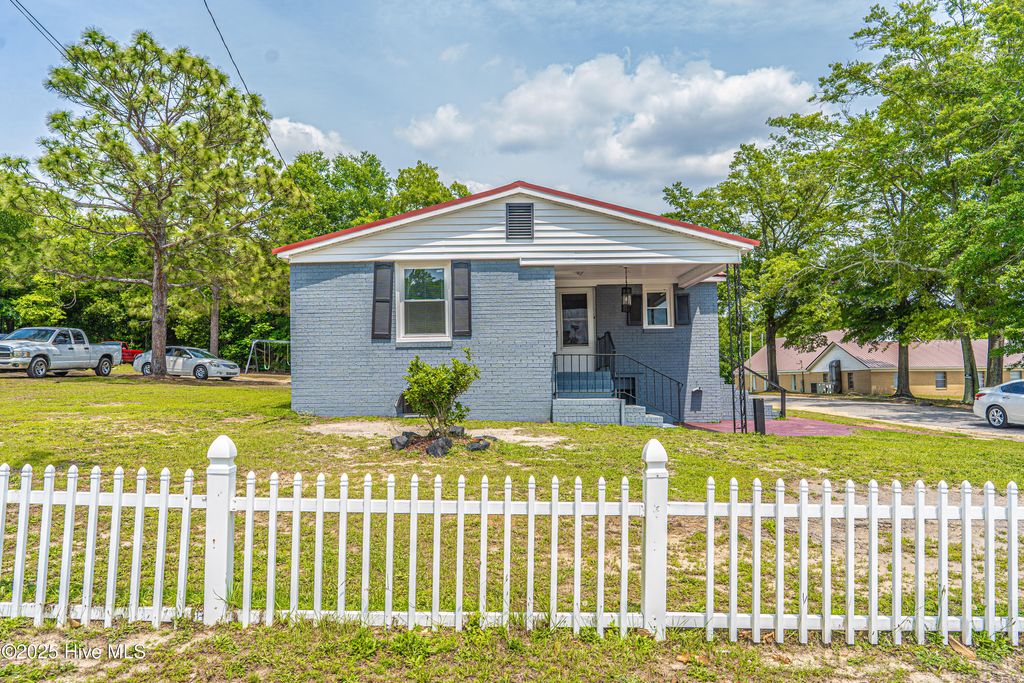 712 Washington Avenue, Hamlet, NC 28345
