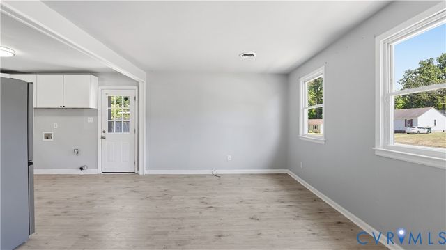 3613 Creekwood Dr, Hopewell, VA 23860