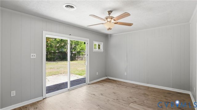 3613 Creekwood Dr, Hopewell, VA 23860