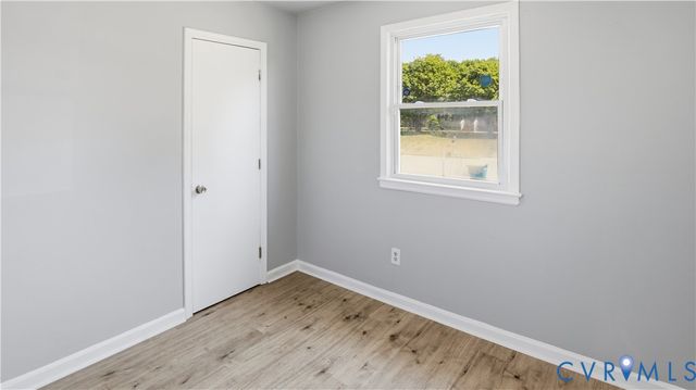 3613 Creekwood Dr, Hopewell, VA 23860