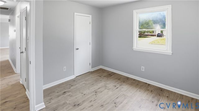 3613 Creekwood Dr, Hopewell, VA 23860