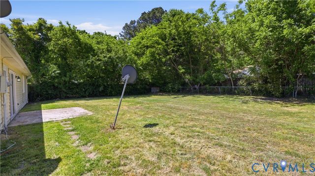 3613 Creekwood Dr, Hopewell, VA 23860