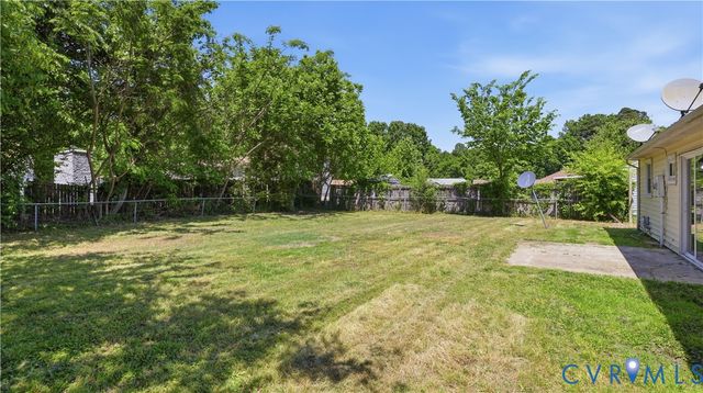 3613 Creekwood Dr, Hopewell, VA 23860