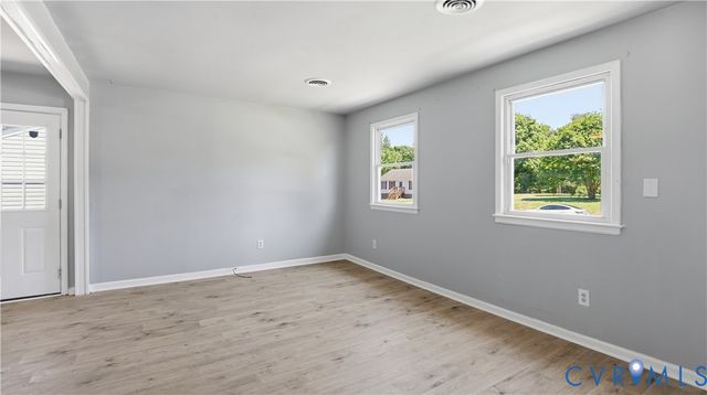 3613 Creekwood Dr, Hopewell, VA 23860