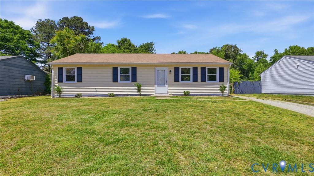 3613 Creekwood Dr, Hopewell, VA 23860