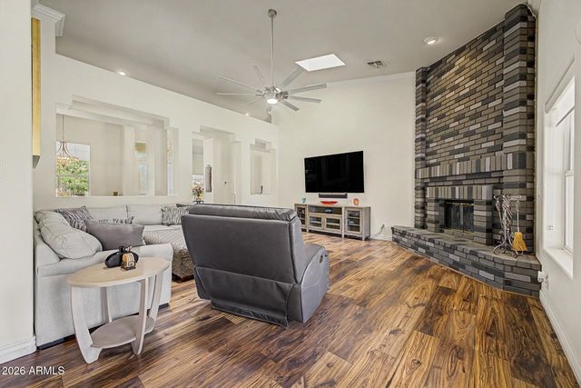 4637 W MISTY WILLOW Lane, Glendale, AZ 85310