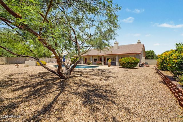 4637 W MISTY WILLOW Lane, Glendale, AZ 85310