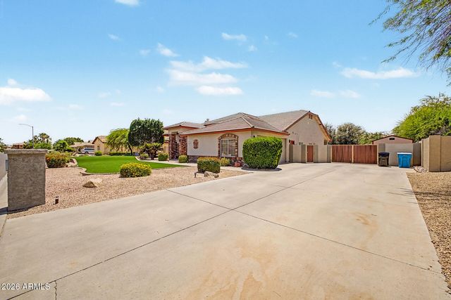 4637 W MISTY WILLOW Lane, Glendale, AZ 85310