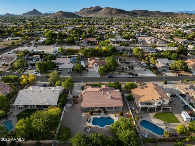 4637 W MISTY WILLOW Lane, Glendale, AZ 85310