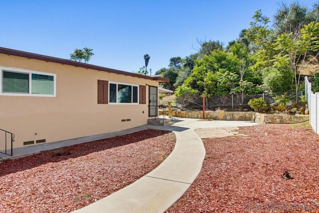 12429 Julian, Lakeside, CA 92040