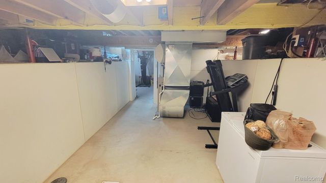 1256 Pine Street, Lapeer, MI 48446
