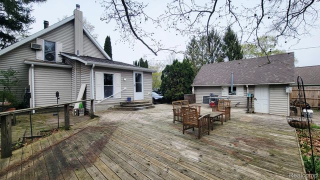 1256 Pine Street, Lapeer, MI 48446