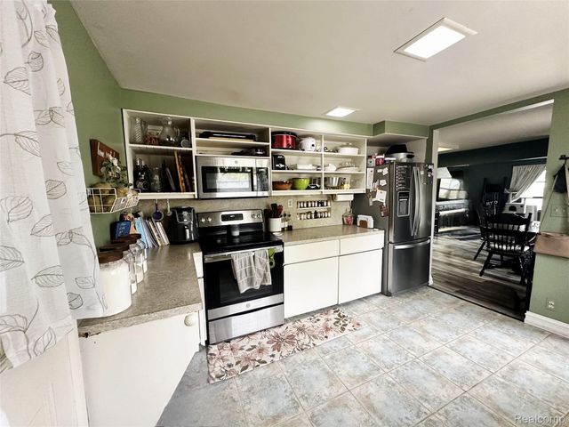 1256 Pine Street, Lapeer, MI 48446