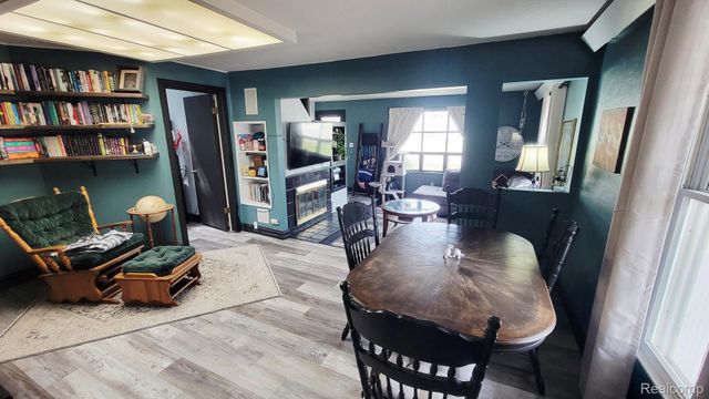 1256 Pine Street, Lapeer, MI 48446