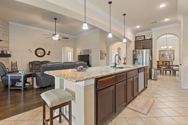 8901 Hillview Drive, Godley, TX 76044