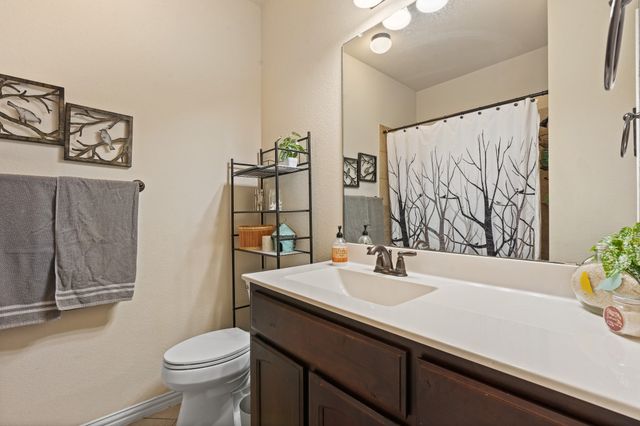 8901 Hillview Drive, Godley, TX 76044