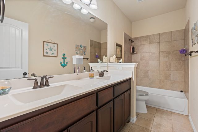 8901 Hillview Drive, Godley, TX 76044