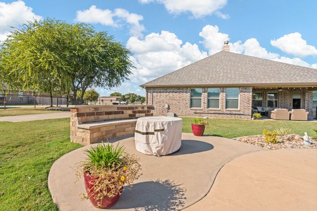 8901 Hillview Drive, Godley, TX 76044